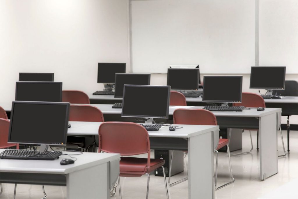 Laboratorium Komputer – SMA Negeri 4 Binjai